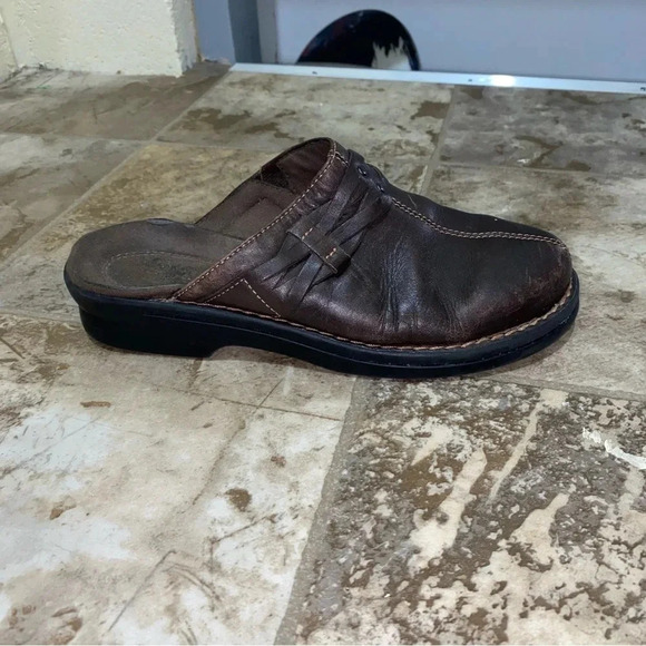 Women’s Clark’s Slip on Brown Leather Causal  Comfort Clog Mules shoes size 6 - Picture 8 of 14